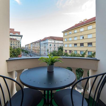 Evita Accommodation Zagreb Bagian luar foto