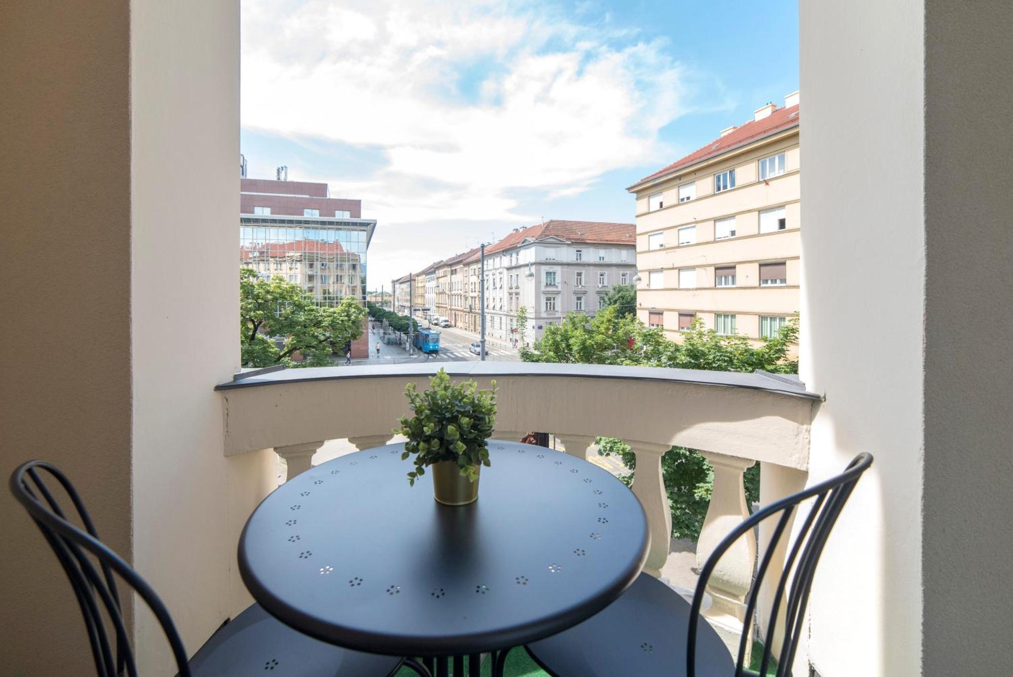 Evita Accommodation Zagreb Bagian luar foto