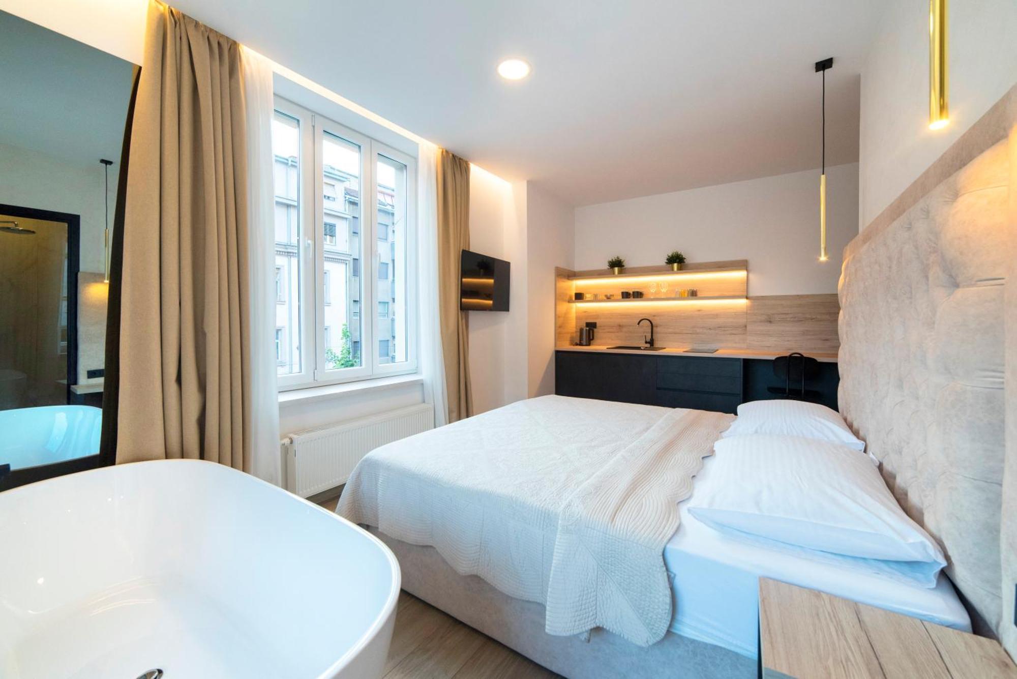Evita Accommodation Zagreb Bagian luar foto