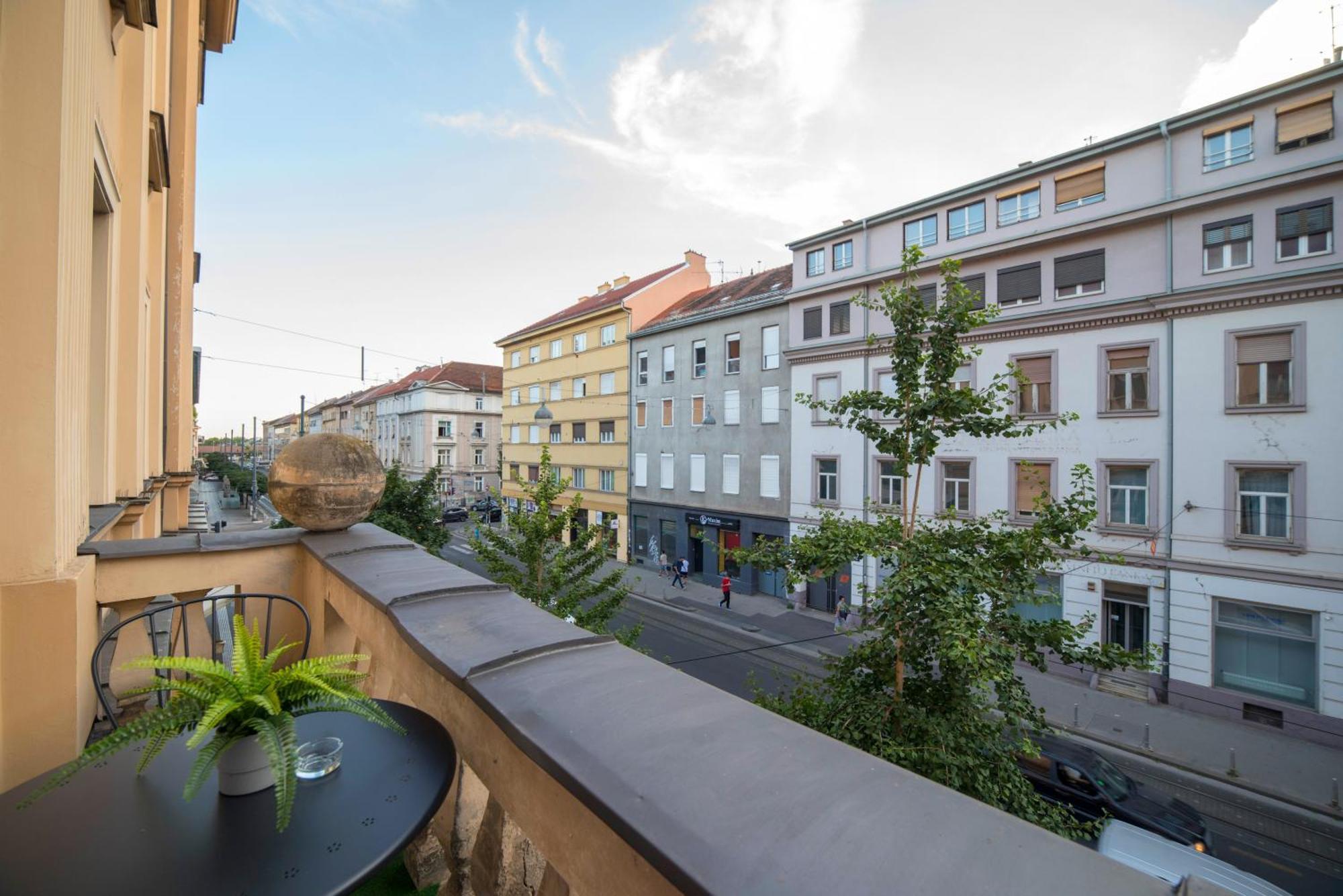 Evita Accommodation Zagreb Bagian luar foto